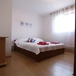 Ema 扎达尔
