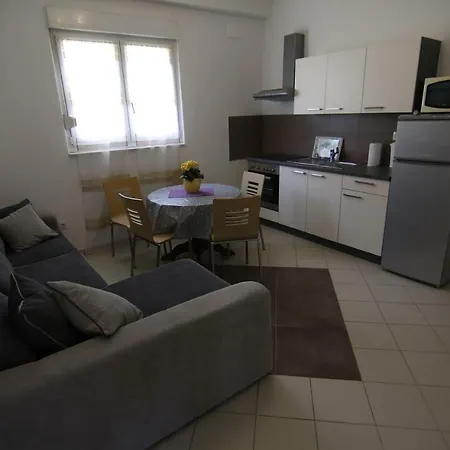 Ema Apartamento *